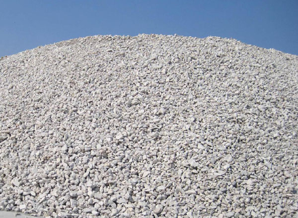 The three most commonly used raw materials for magnesia refractories